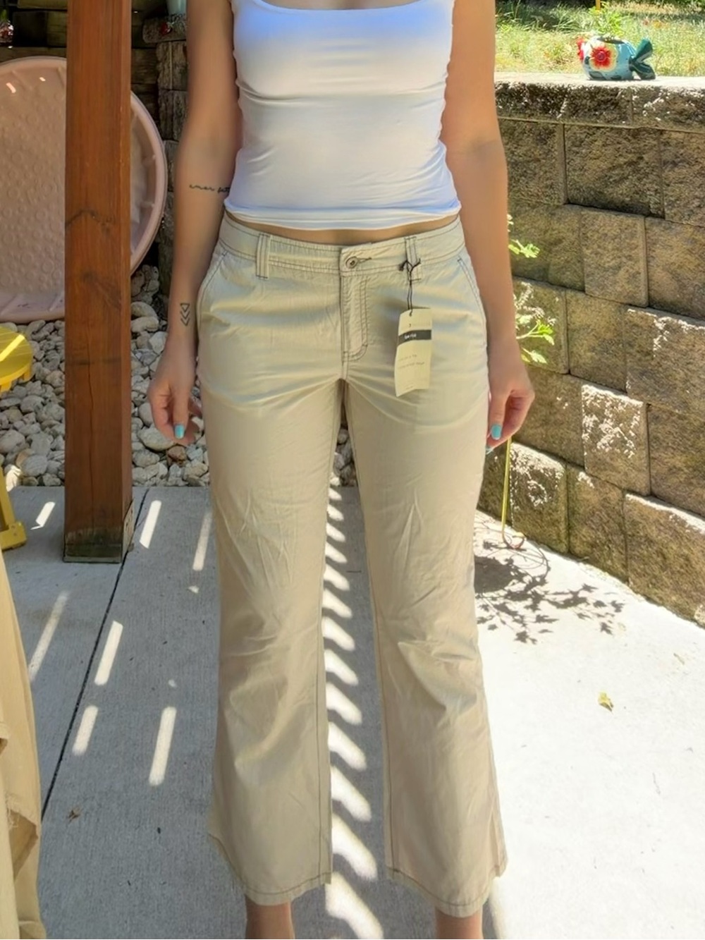 Vintage Y2K Low Rise Cropped Flare Capri Pants
